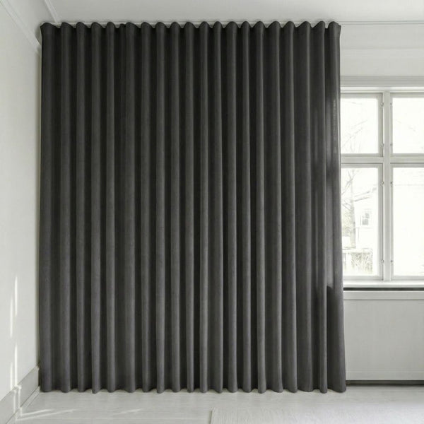 Velourgardin på mål – Bris - Charcoal - C2622