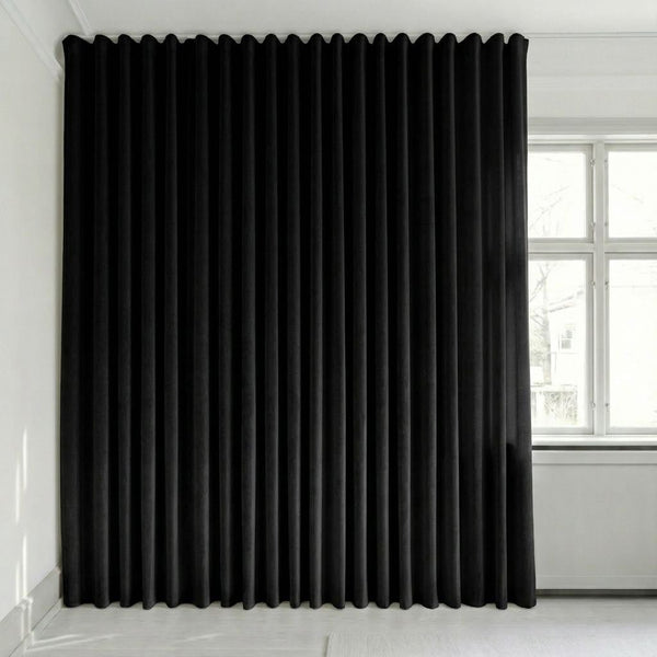 Velourgardin på mål – Bris - Midnight Black - C2625